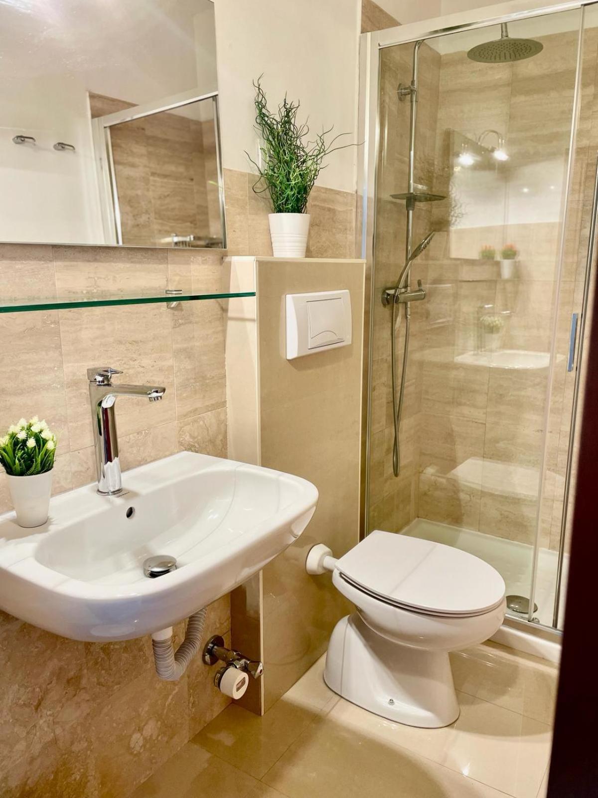 Bnbook Lago Maggiore Studio 2 دورميلّيتّو المظهر الخارجي الصورة